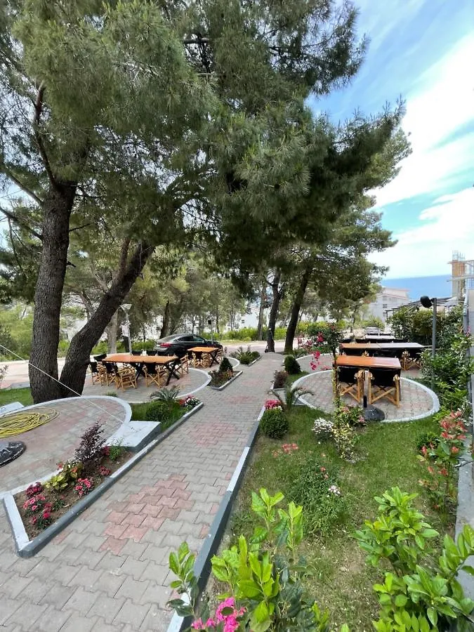Beach House Rana E Hedhun Daire Margjonaj Arnavutluk