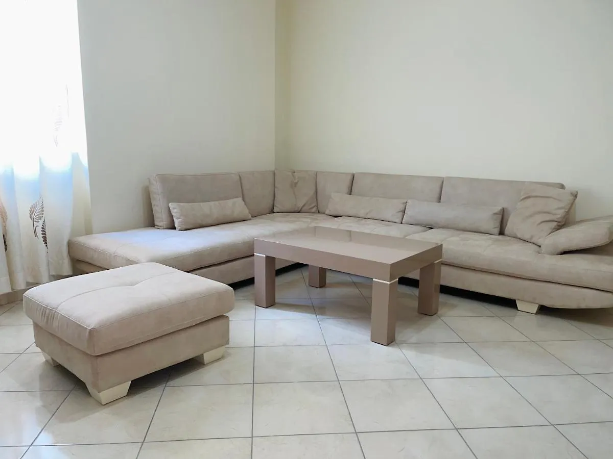 Beach House Rana E Hedhun Daire Margjonaj Arnavutluk